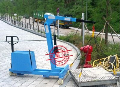 點擊查看詳細信息<br>標題：華友機械移動式小吊機 閱讀次數(shù)：9968