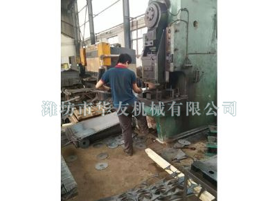 點(diǎn)擊查看詳細(xì)信息<br>標(biāo)題：華友機(jī)械車(chē)間一角 閱讀次數(shù)：8955
